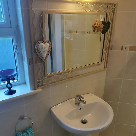 Homestay Greenmile House, *