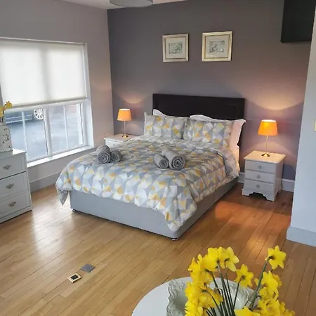 Greenmile House, * Kilmeaden